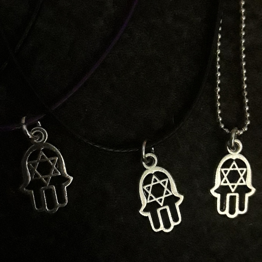 Star of David in hand necklace/ New - Picture 5 of 5